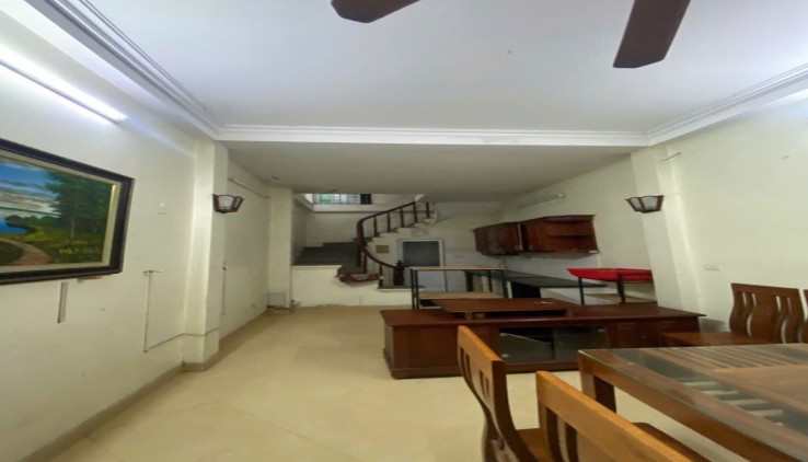 Cho thuê Ở NHÓM, HỘ GĐ nhà nguyên căn 94 Hoàng Mai,  40m2 x 4 tầng, 2 ngủ khép kín, 9 Triệu